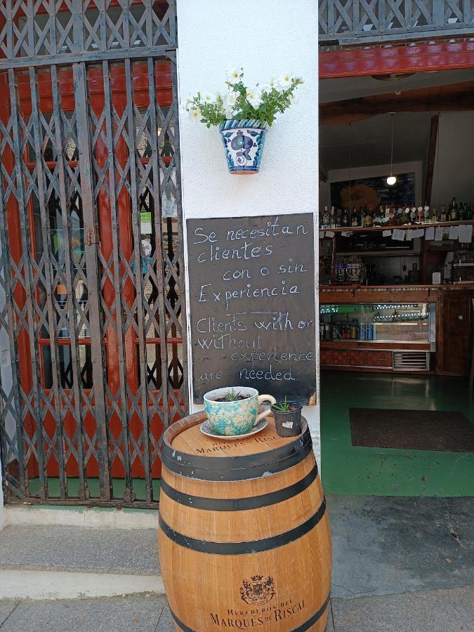 Pension Y Albergue Matias Locanda Саррия Екстериор снимка