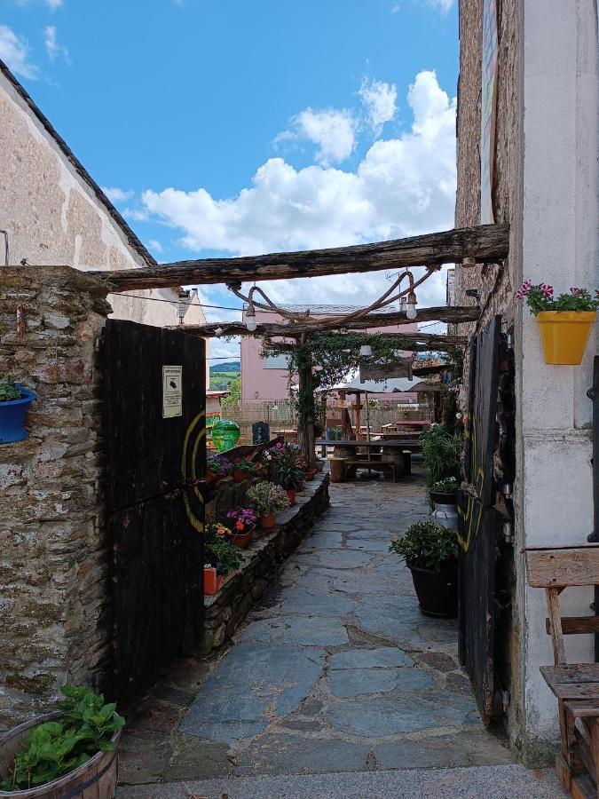 Pension Y Albergue Matias Locanda Саррия Екстериор снимка