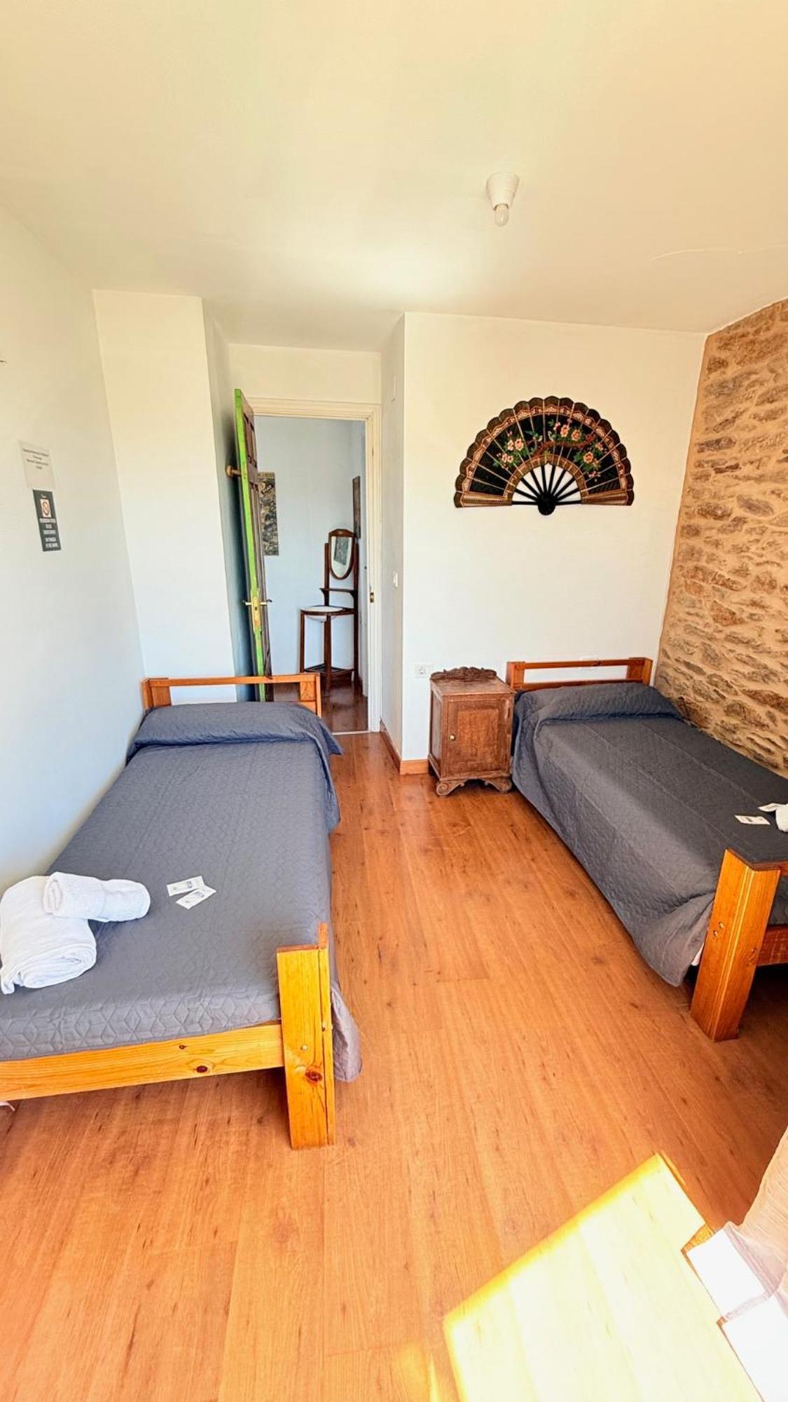 Pension Y Albergue Matias Locanda Саррия Екстериор снимка